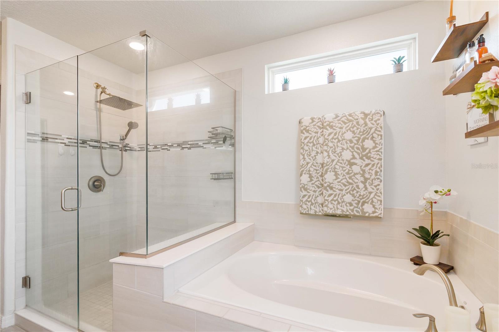 LIVE OAK LAKE PH 1 - Residential