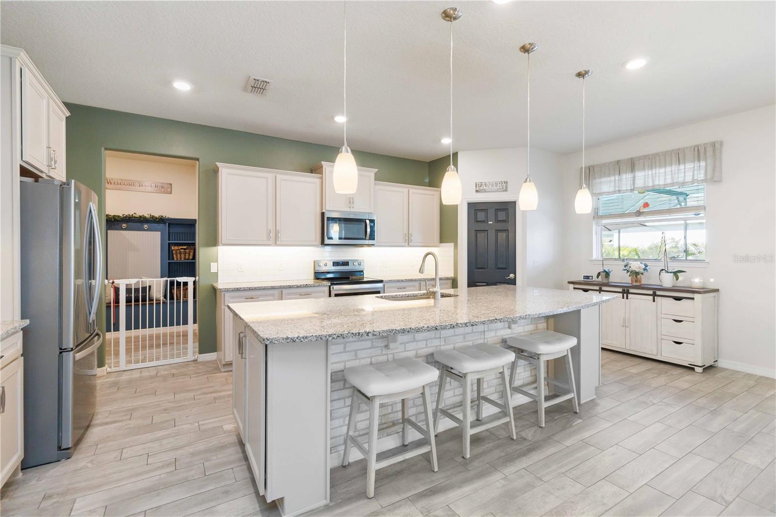 LIVE OAK LAKE PH 1 - Residential