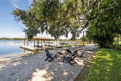 A home in WINTER HAVEN