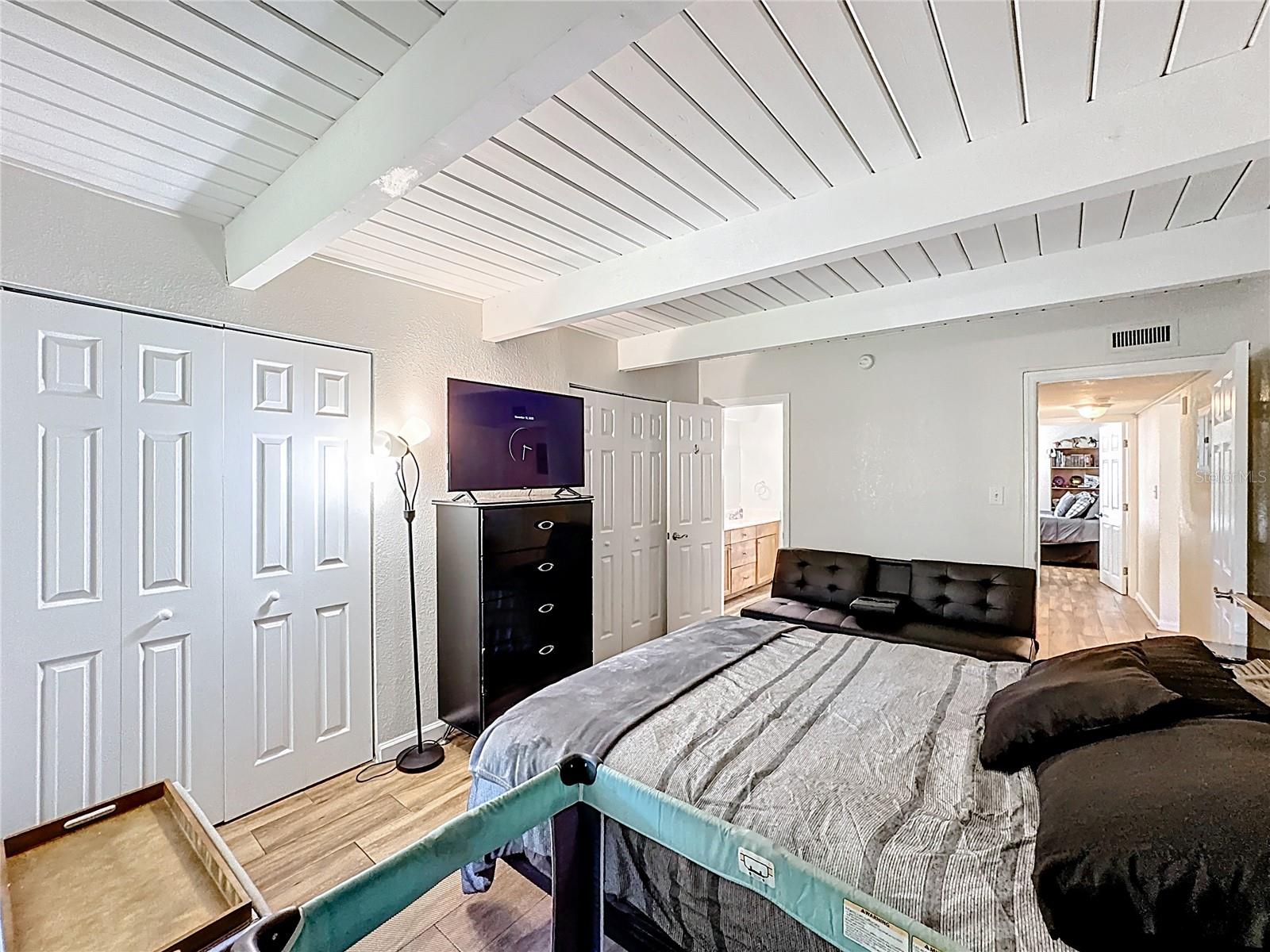 LA COSTA BRAVA LAKESIDE - Residential