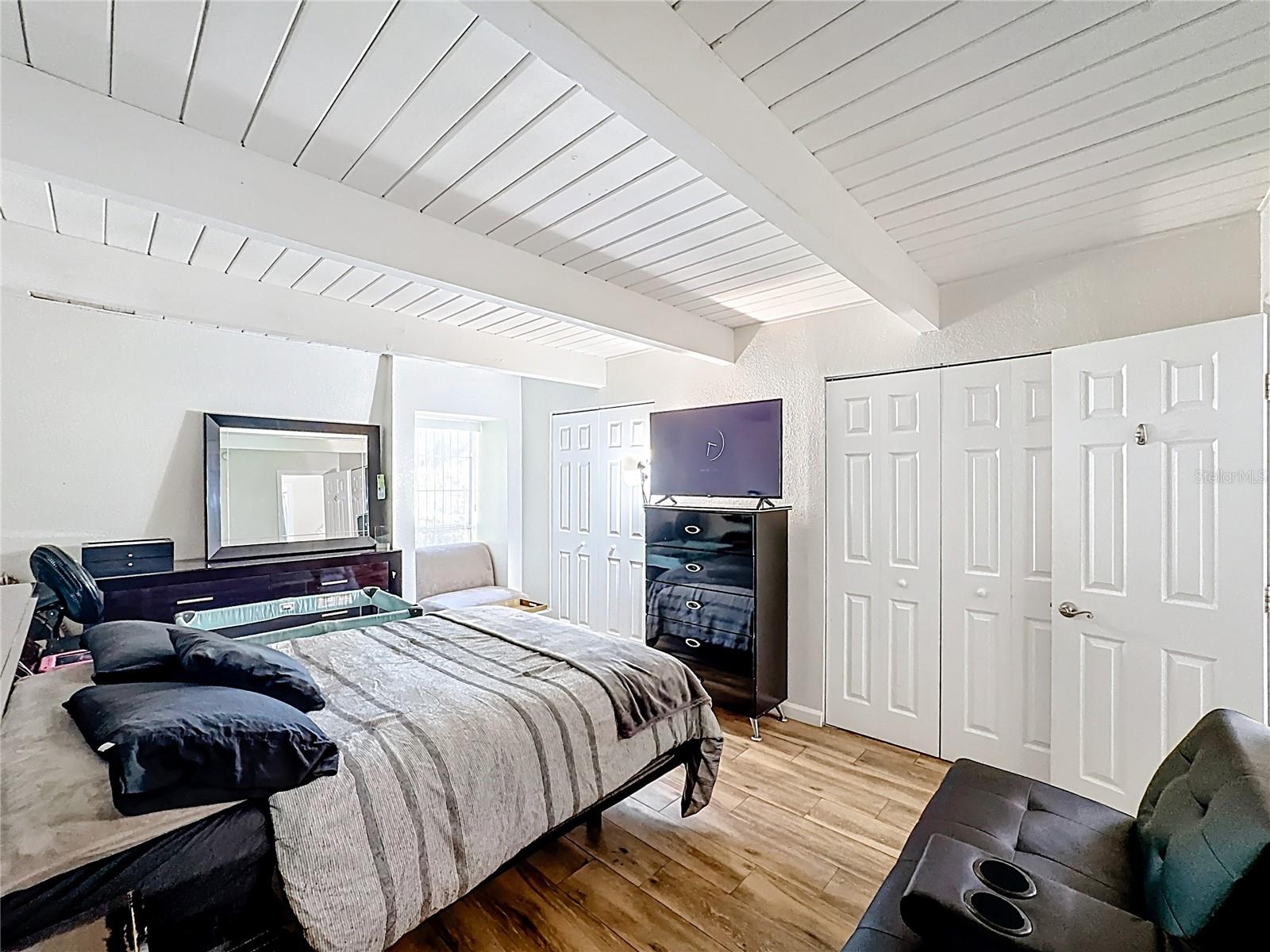 LA COSTA BRAVA LAKESIDE - Residential