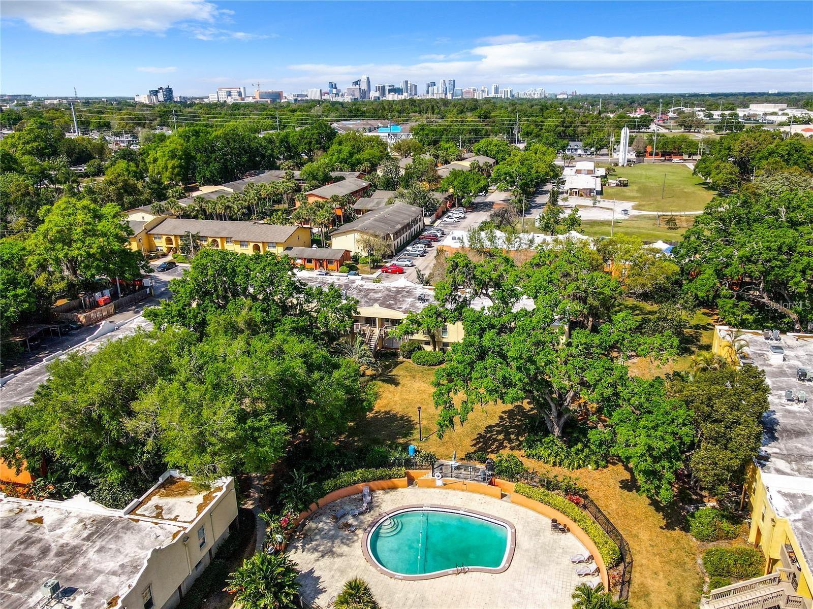 LA COSTA BRAVA LAKESIDE - Residential