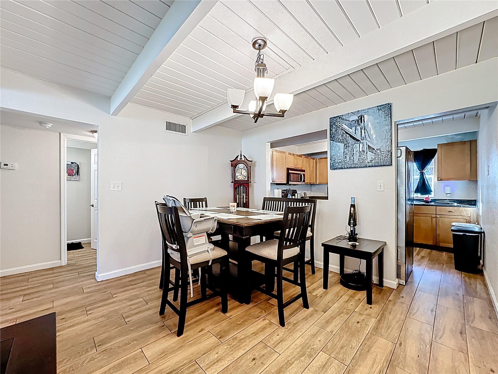 LA COSTA BRAVA LAKESIDE - Residential