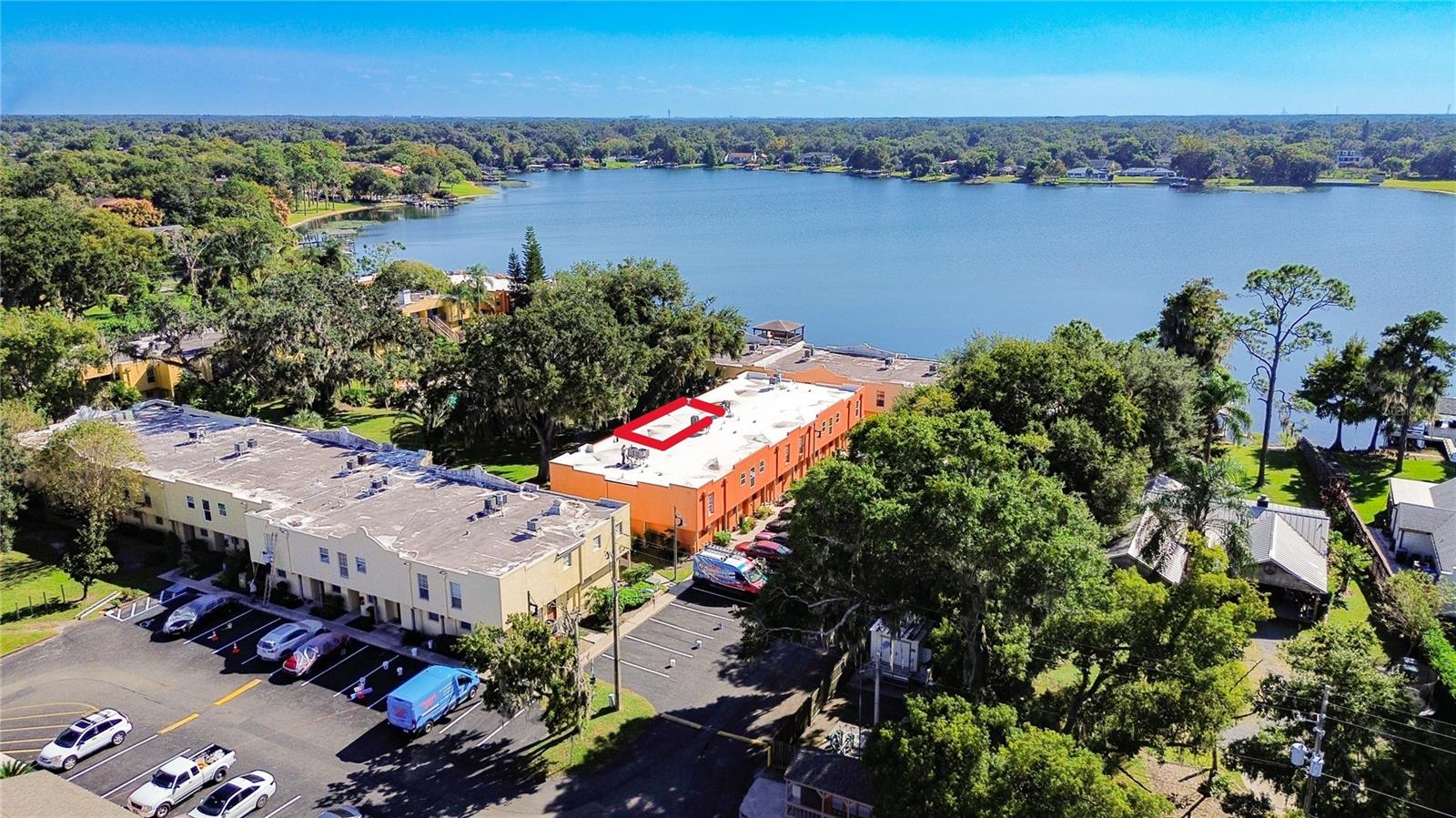 LA COSTA BRAVA LAKESIDE - Residential