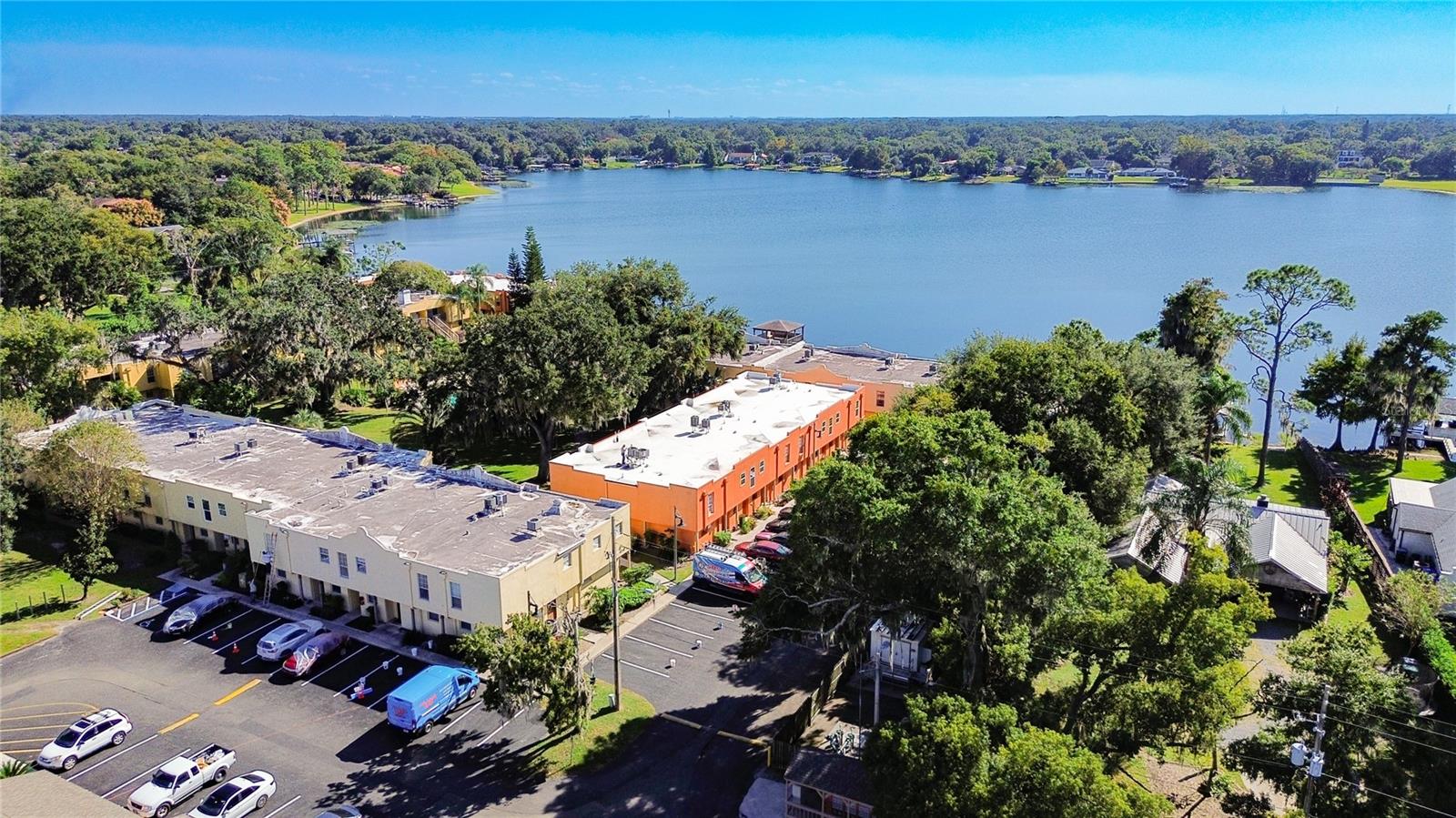 LA COSTA BRAVA LAKESIDE - Residential