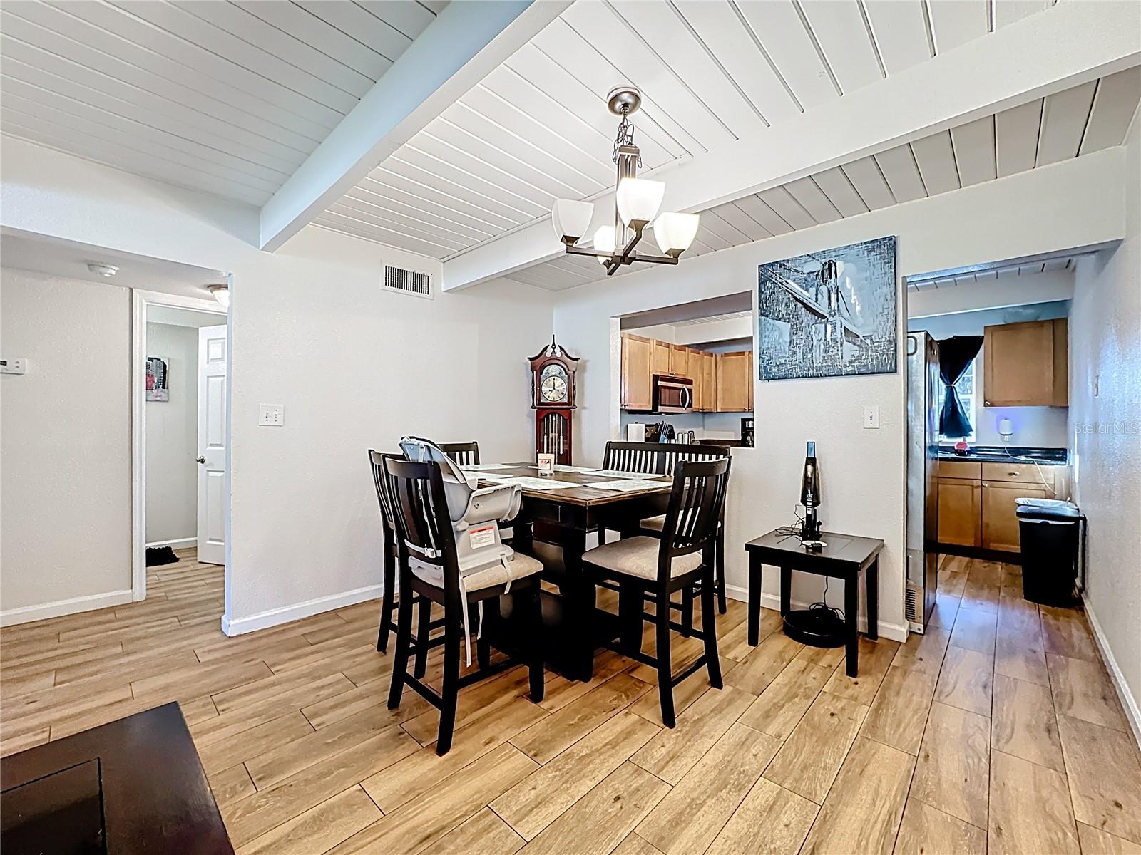 LA COSTA BRAVA LAKESIDE - Residential