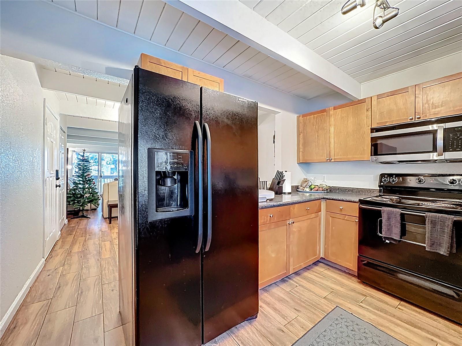 LA COSTA BRAVA LAKESIDE - Residential