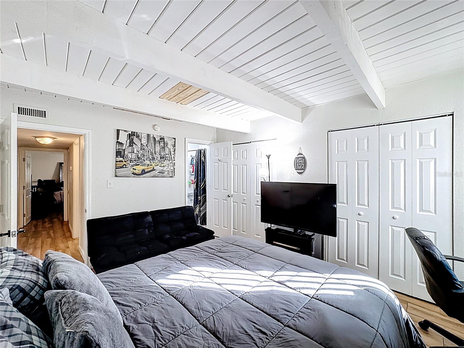 LA COSTA BRAVA LAKESIDE - Residential