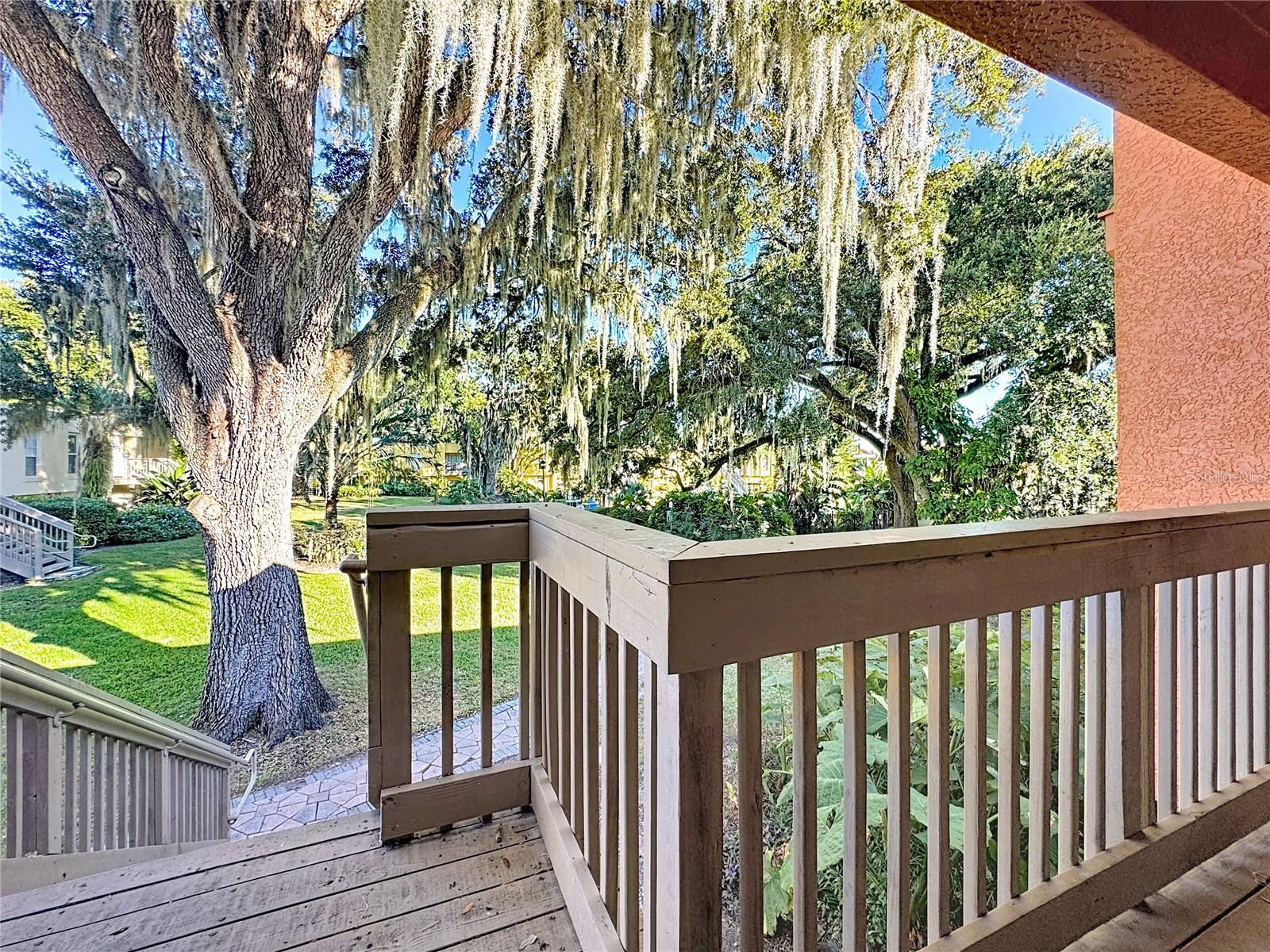 LA COSTA BRAVA LAKESIDE - Residential