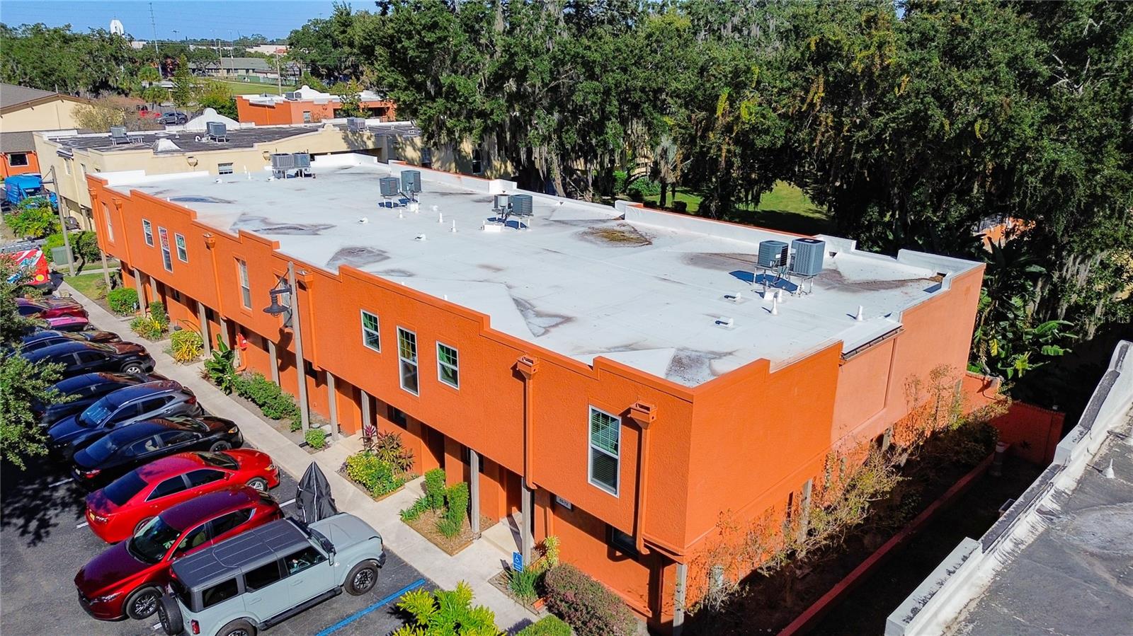 LA COSTA BRAVA LAKESIDE - Residential