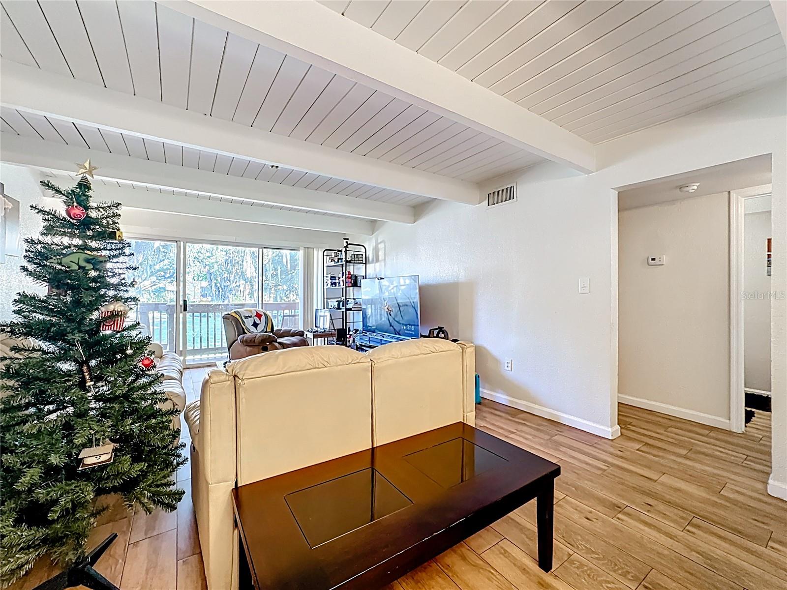 LA COSTA BRAVA LAKESIDE - Residential