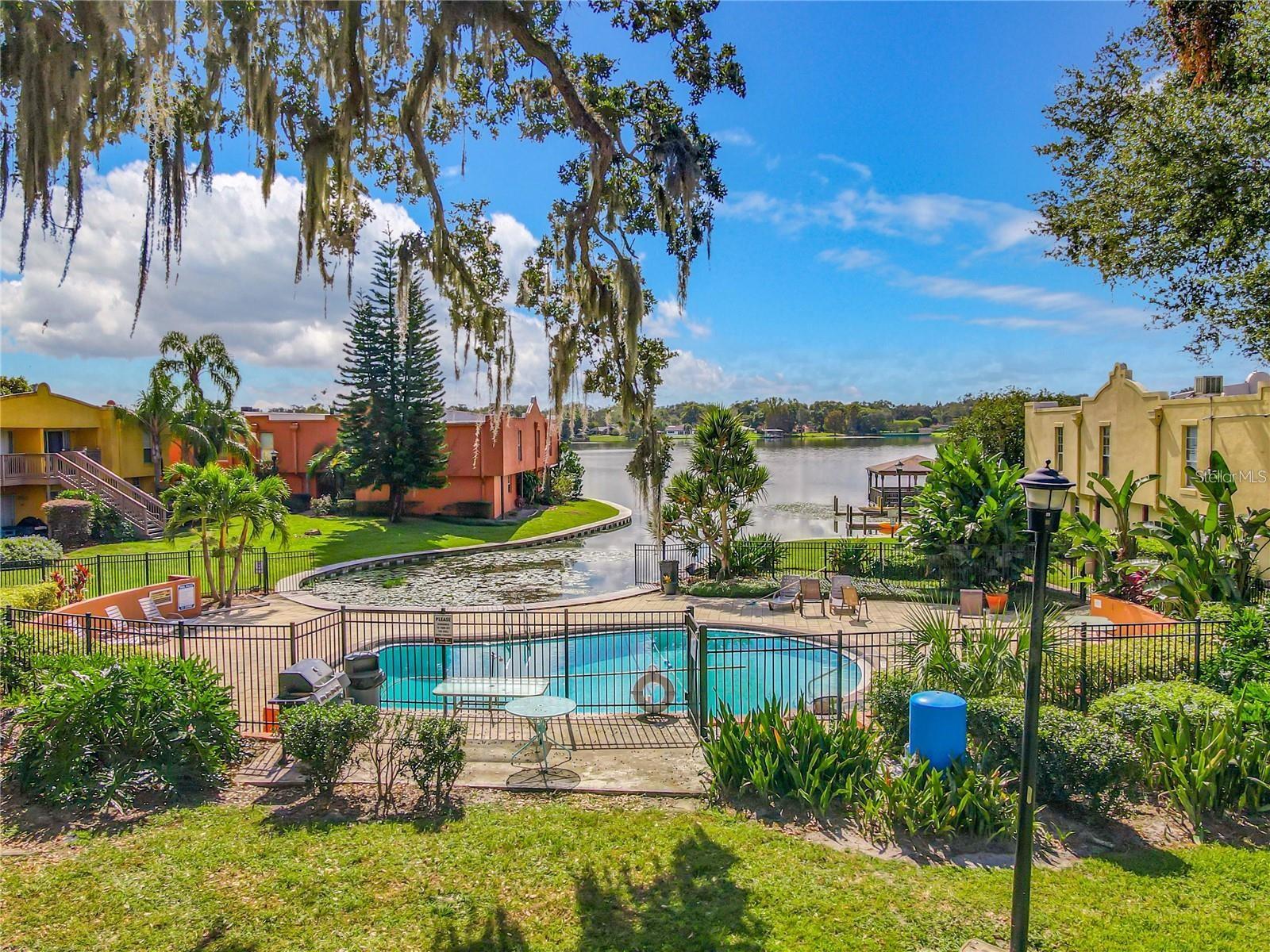 LA COSTA BRAVA LAKESIDE - Residential