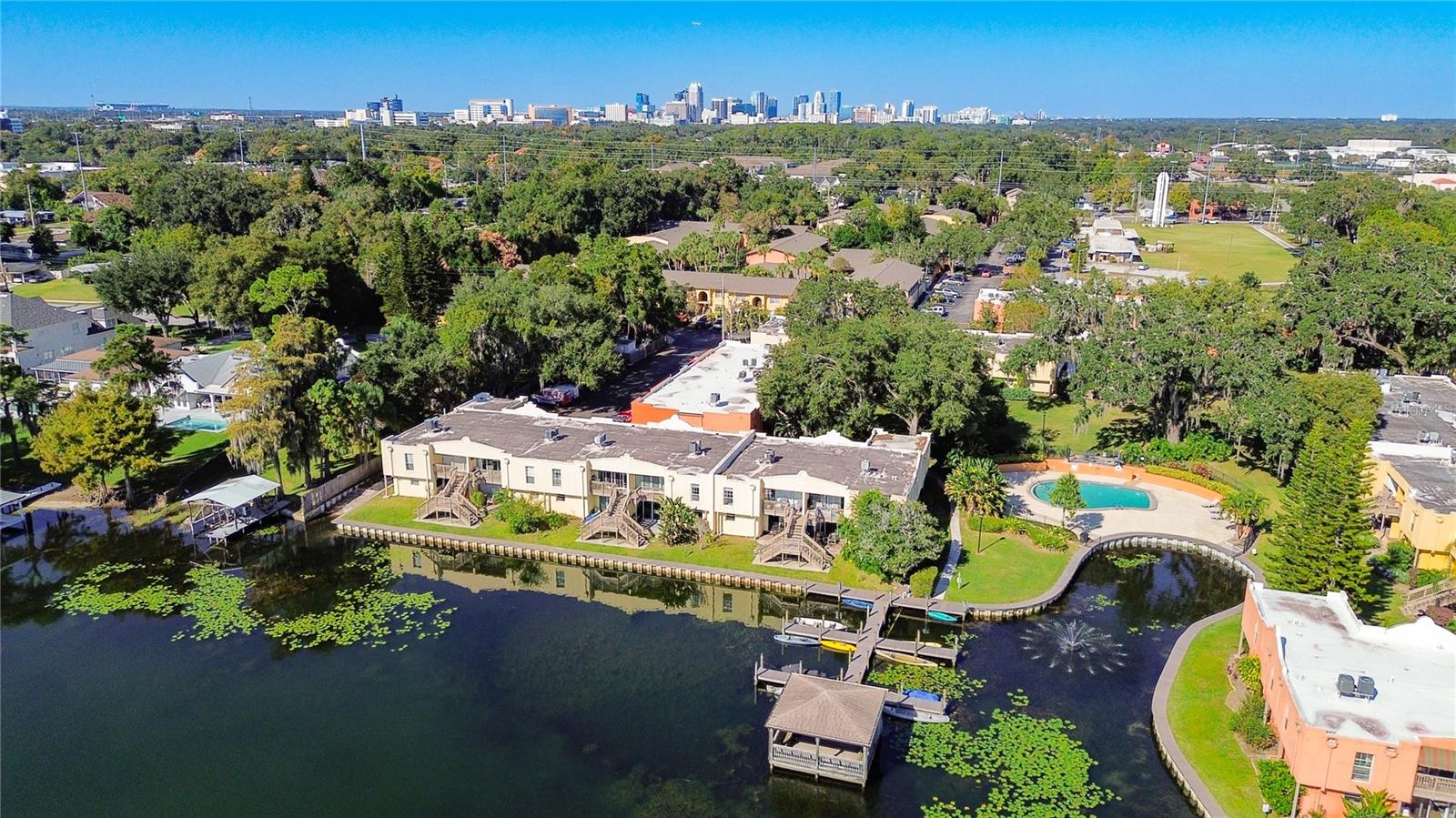 LA COSTA BRAVA LAKESIDE - Residential