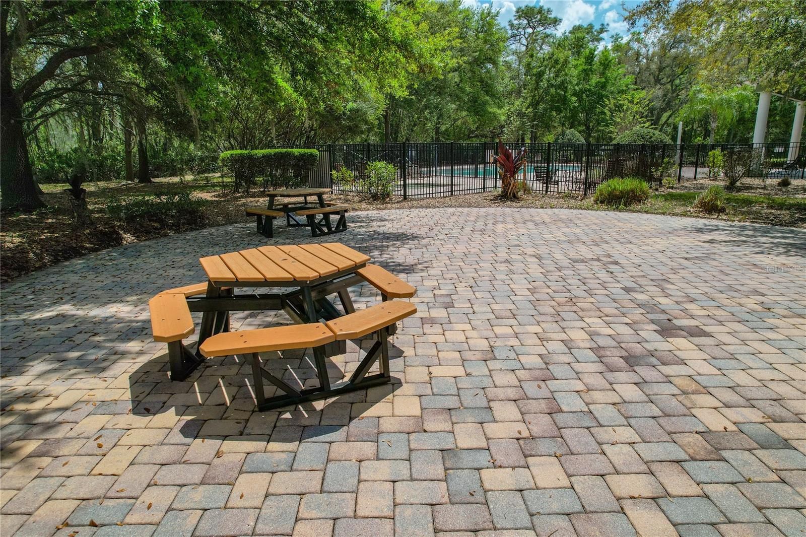 ASHTON OAKS - Residential