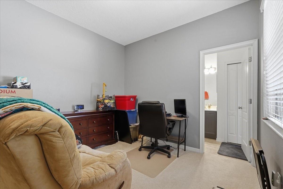 ASHTON OAKS - Residential