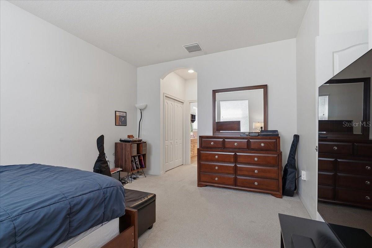 ASHTON OAKS - Residential