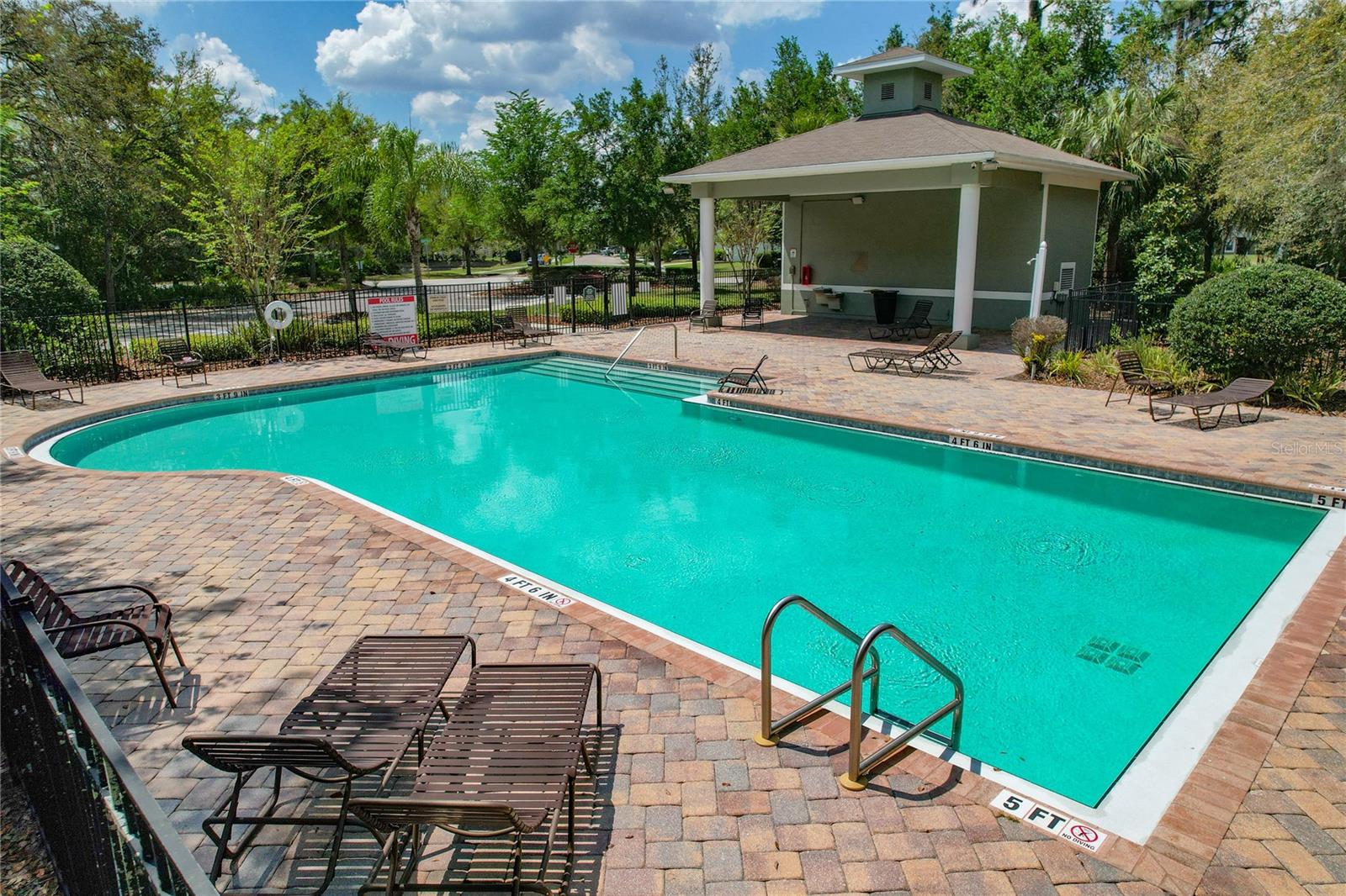 ASHTON OAKS - Residential