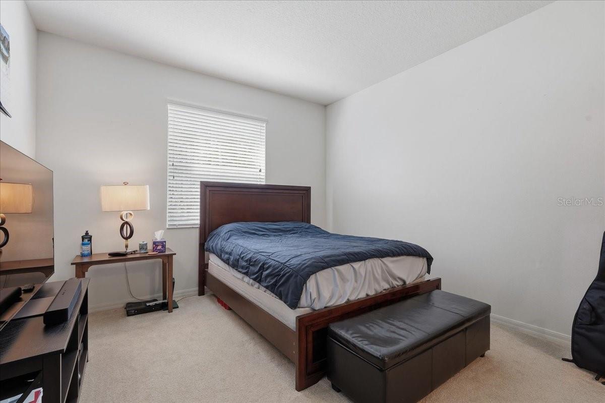 ASHTON OAKS - Residential