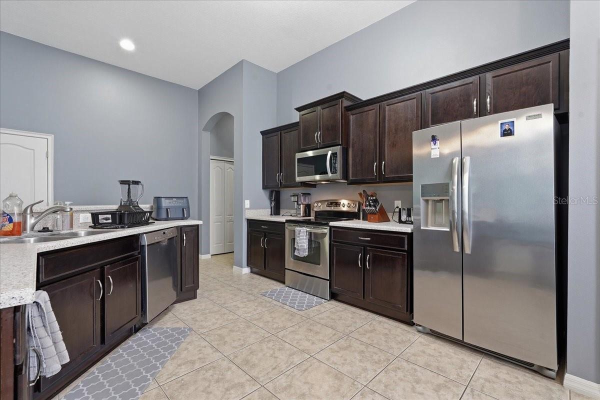 ASHTON OAKS - Residential