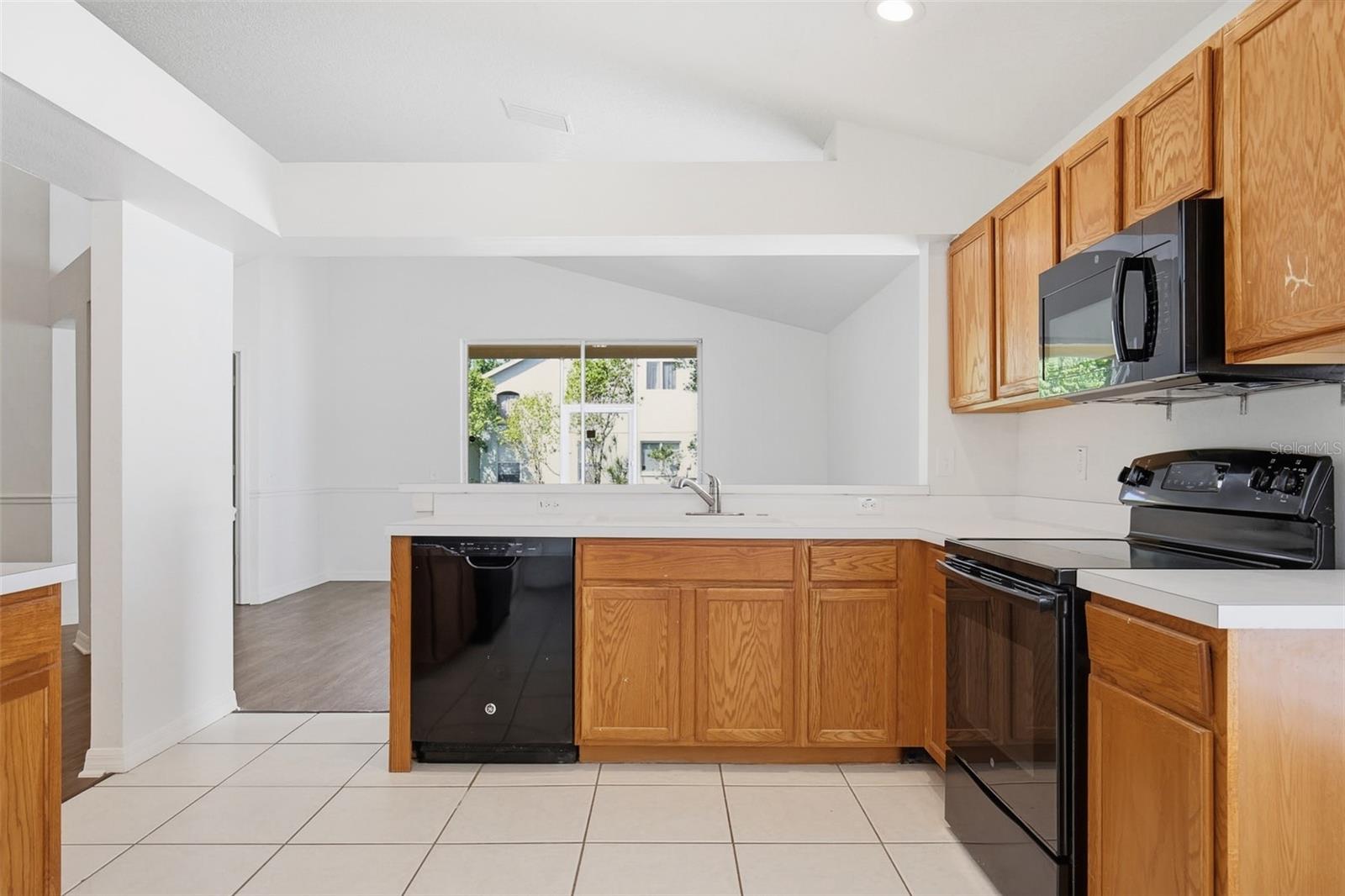 WELLINGTON NORTH AT BAY PARK - Residential