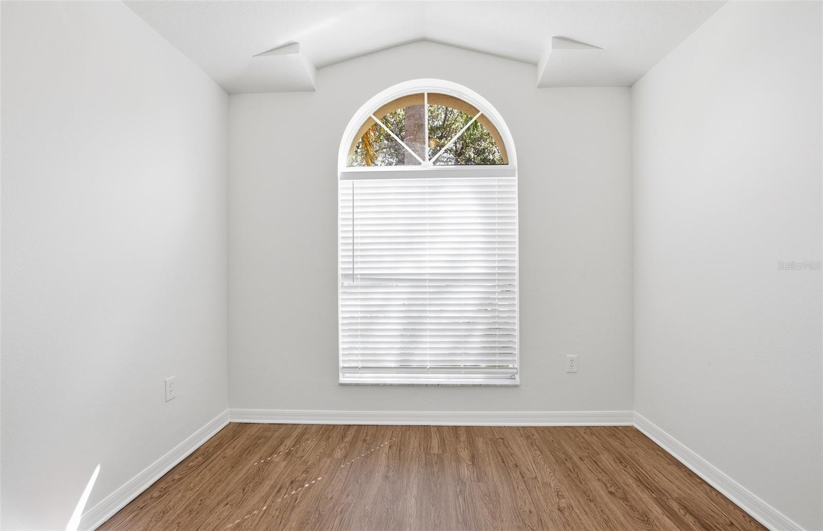 WELLINGTON NORTH AT BAY PARK - Residential