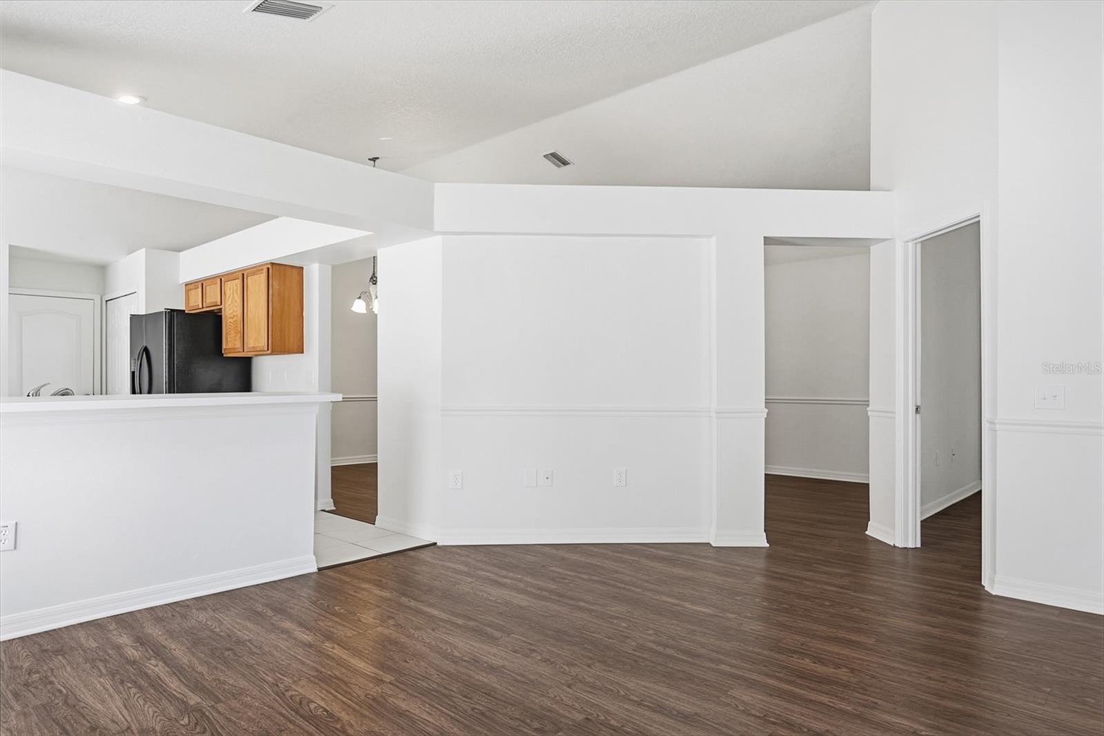 WELLINGTON NORTH AT BAY PARK - Residential