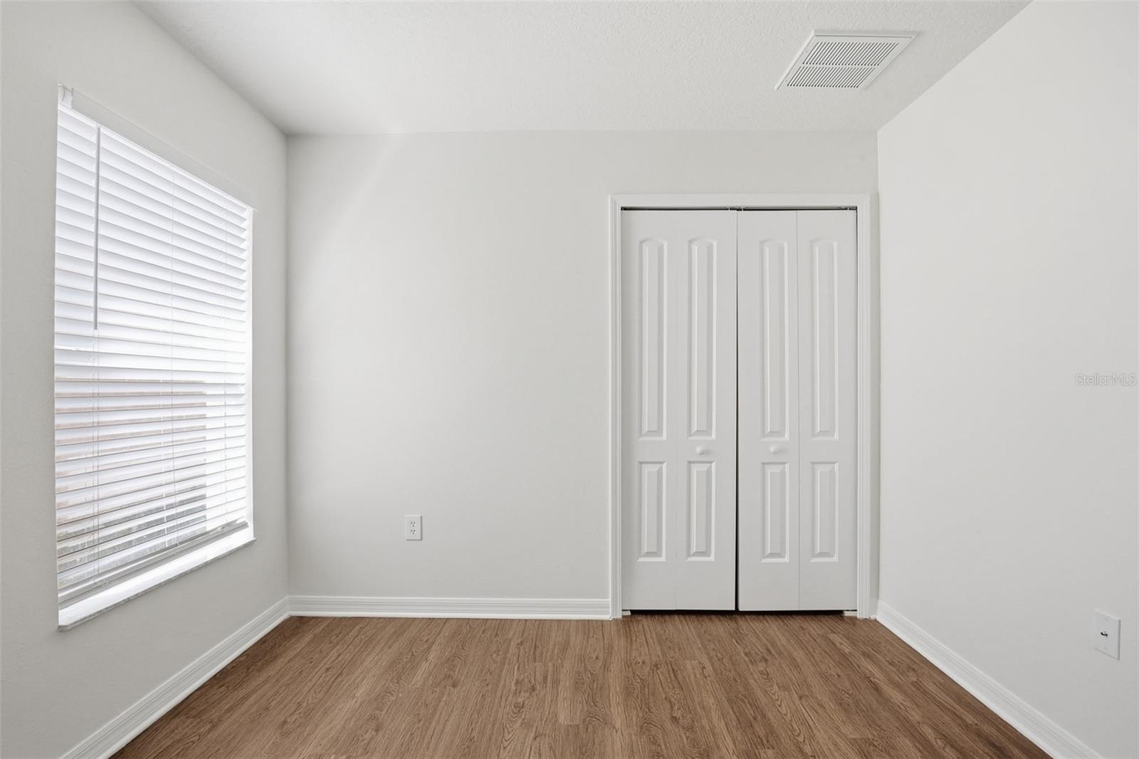 WELLINGTON NORTH AT BAY PARK - Residential