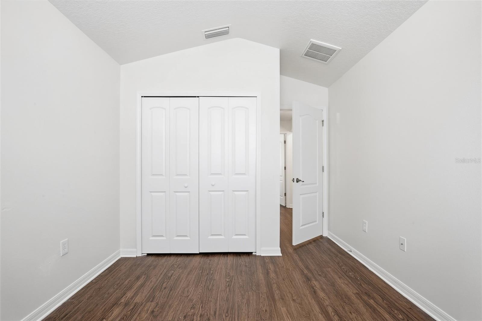 WELLINGTON NORTH AT BAY PARK - Residential