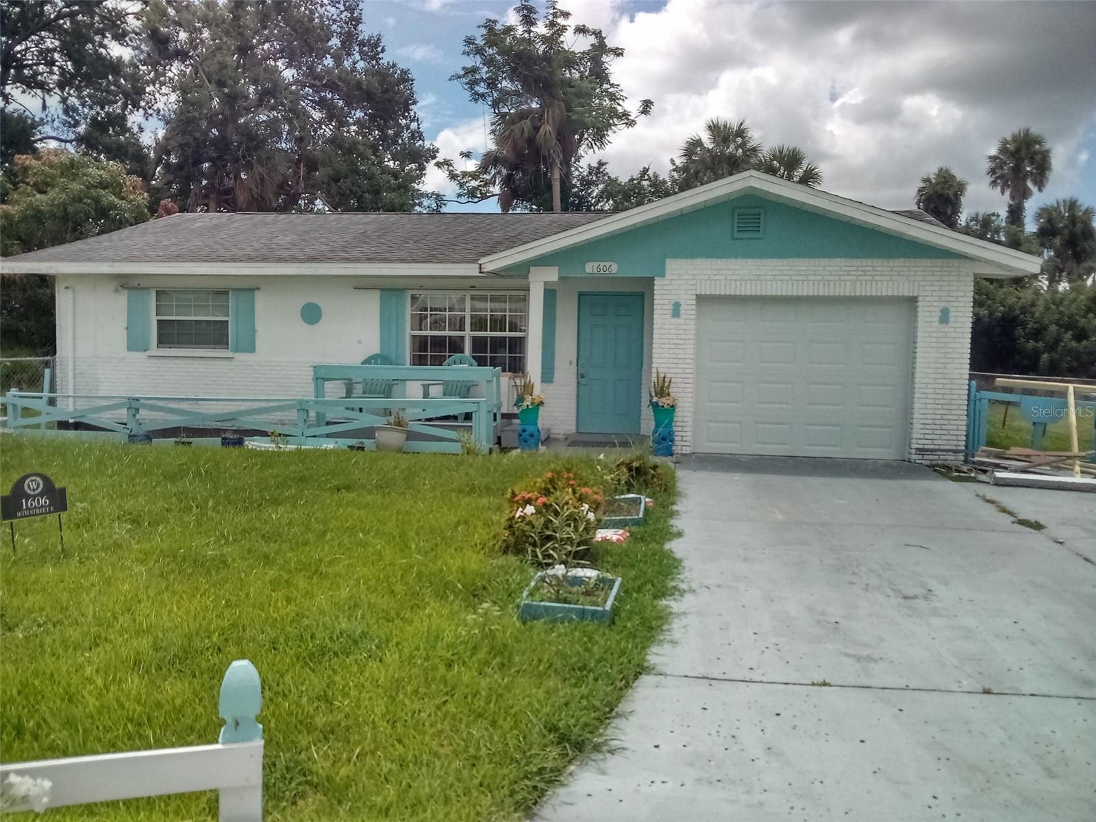 Sellers are motivated. This 2 possible 3 bedroom, with 1.5 bath is move in ready. Sold AS-IS. Located in a non-HOA and non CDD community. New roof and A/C unit. New garage door. Large lot with storage shed and additional room for outdoor pleasures.