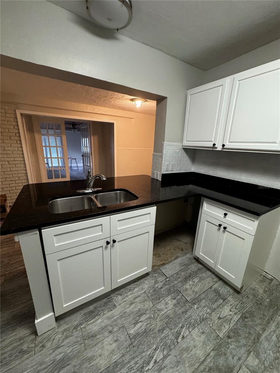 Photo of 2552 Columbus Street, Fort Myers, FL 33901 (MLS # V4950807)