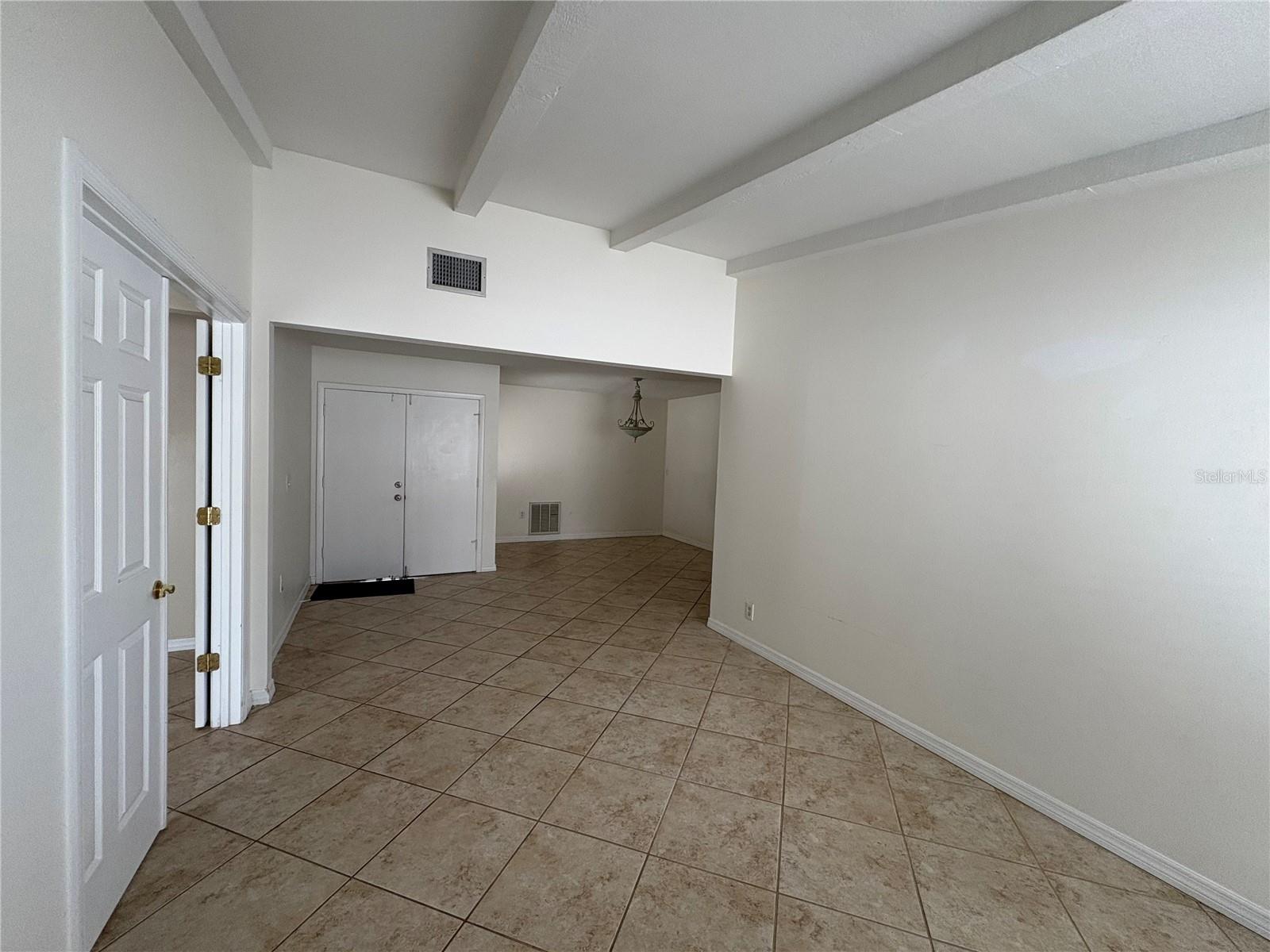 HARBOR WOODS - Residential Lease