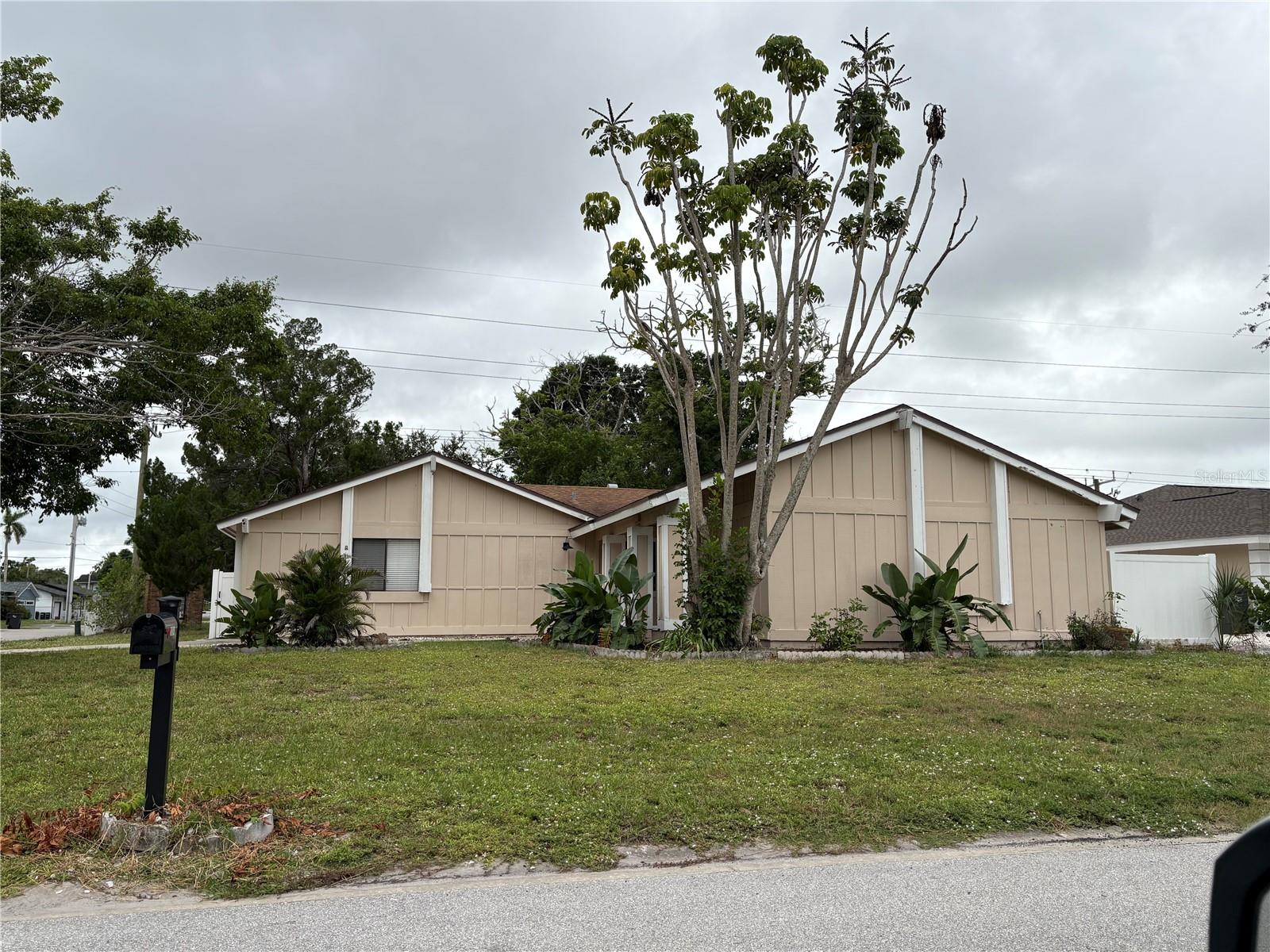 HARBOR WOODS - Residential Lease