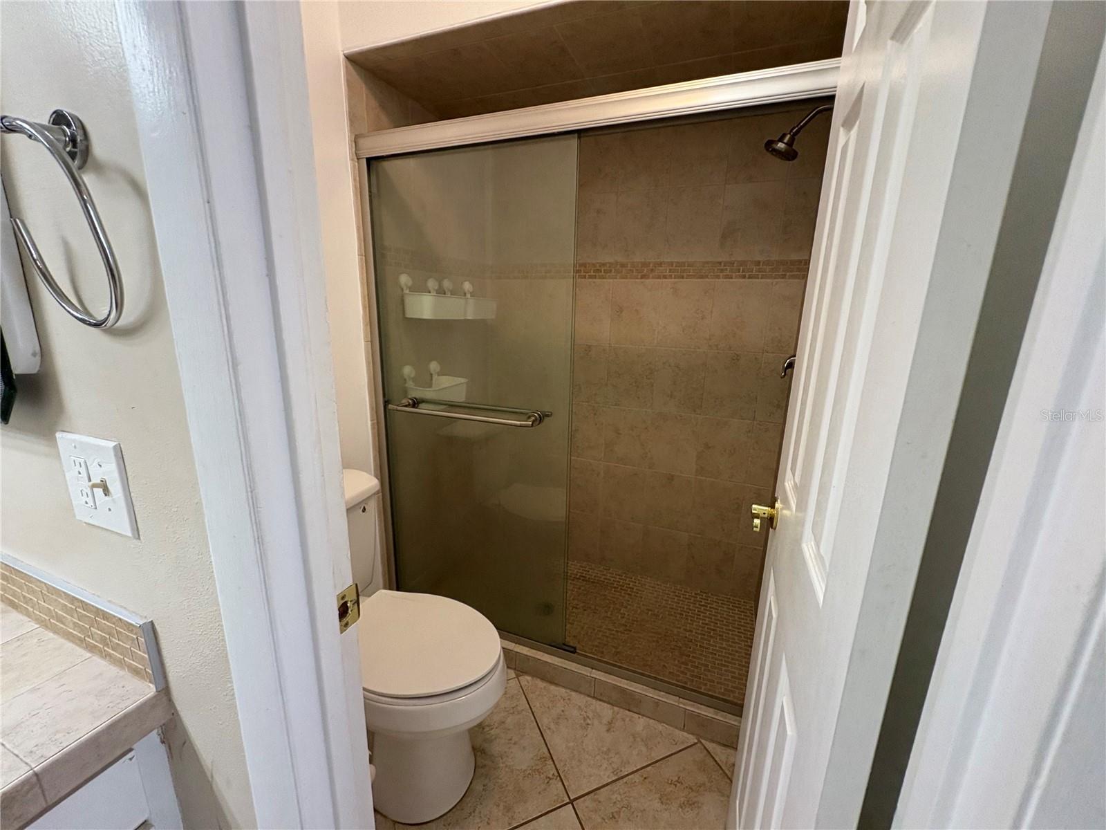 HARBOR WOODS - Residential Lease