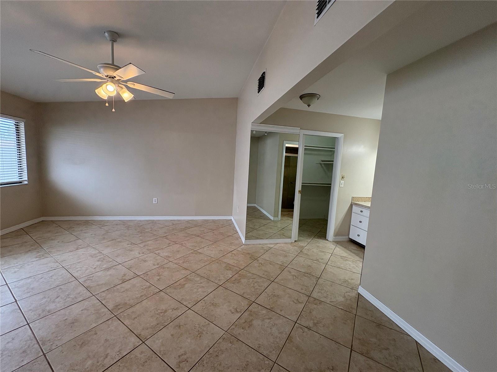 HARBOR WOODS - Residential Lease