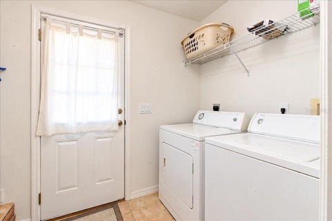 Tiny photo for 12931 SE 21st Place, Morriston, FL 32668 (MLS # GC544296)