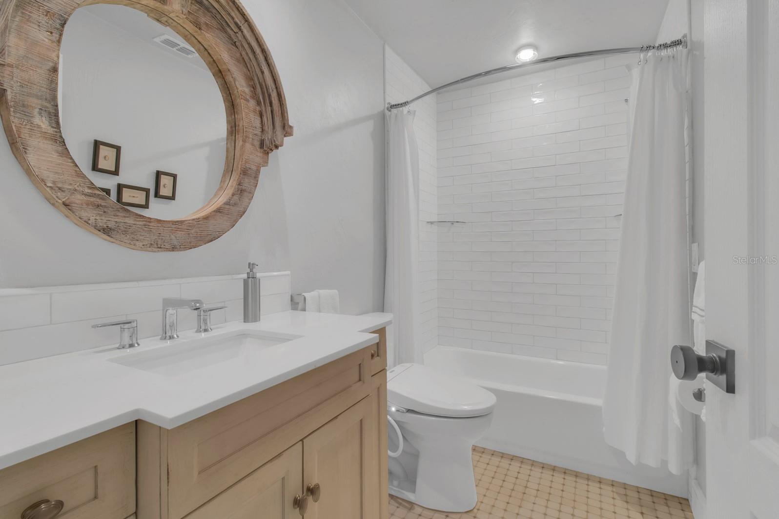 SWEETWATER OAKS - Residential