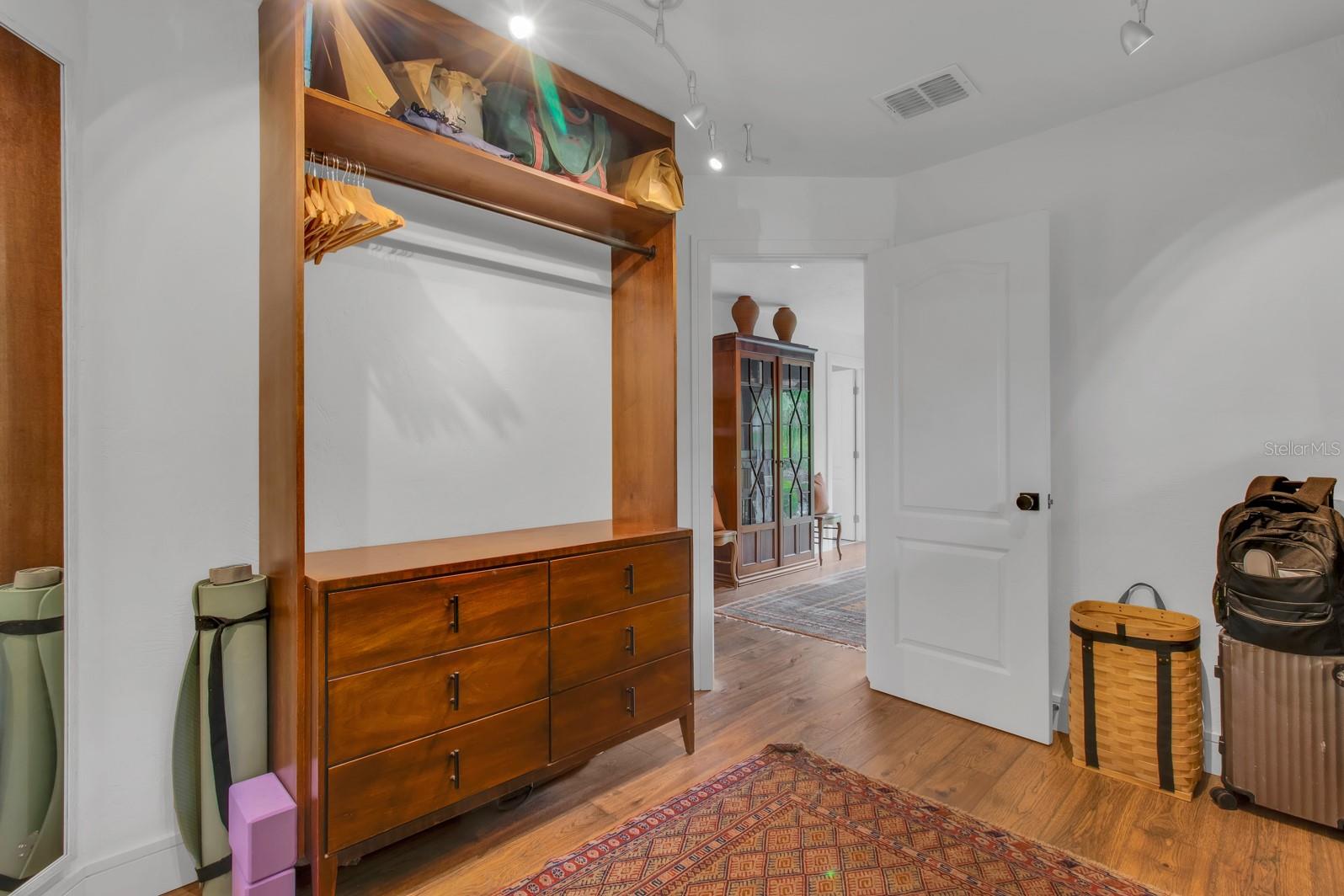 SWEETWATER OAKS - Residential