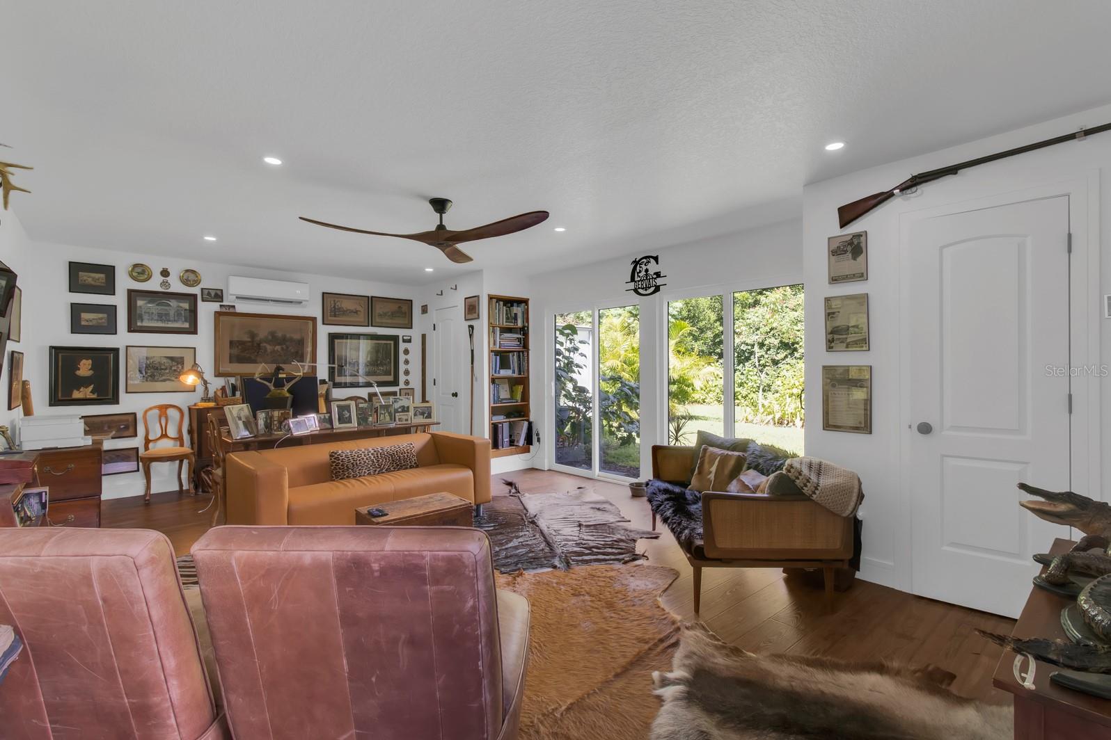 SWEETWATER OAKS - Residential
