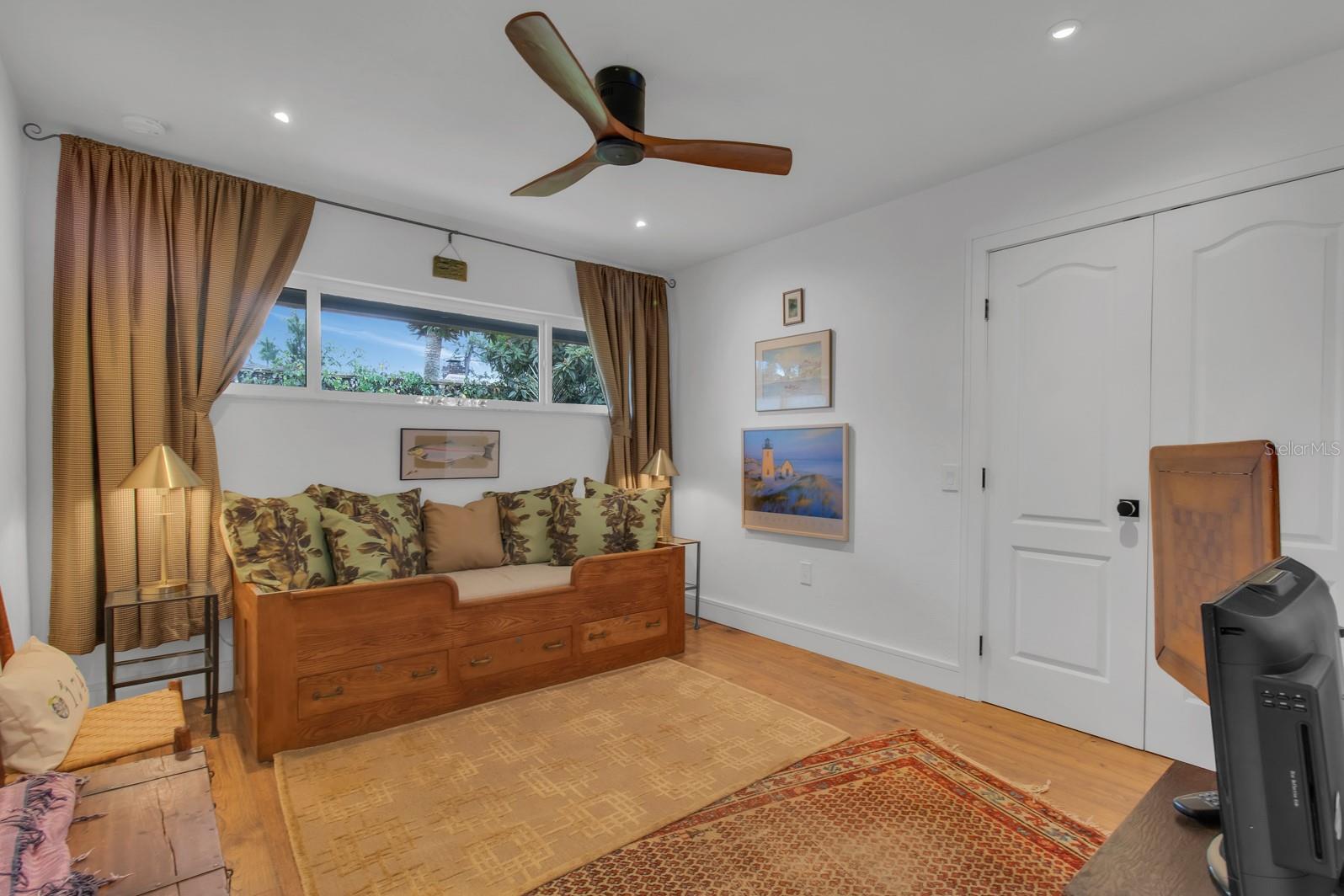 SWEETWATER OAKS - Residential