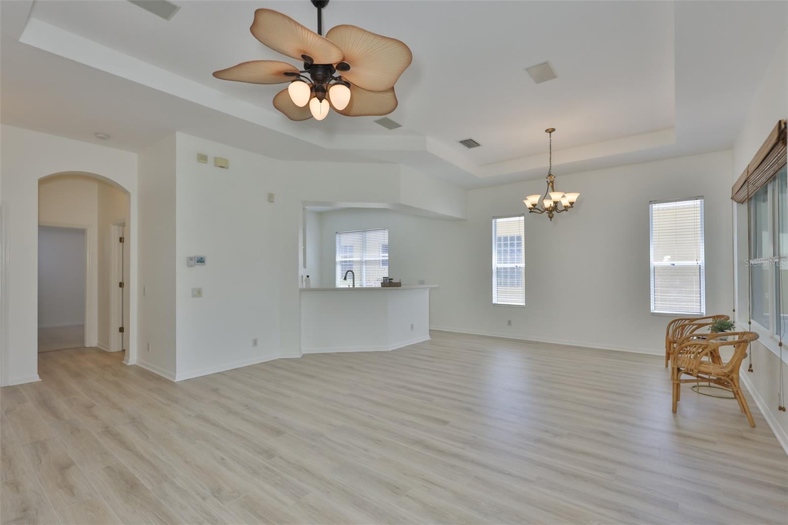 SUN CITY CENTER UNIT 264 PH - Residential