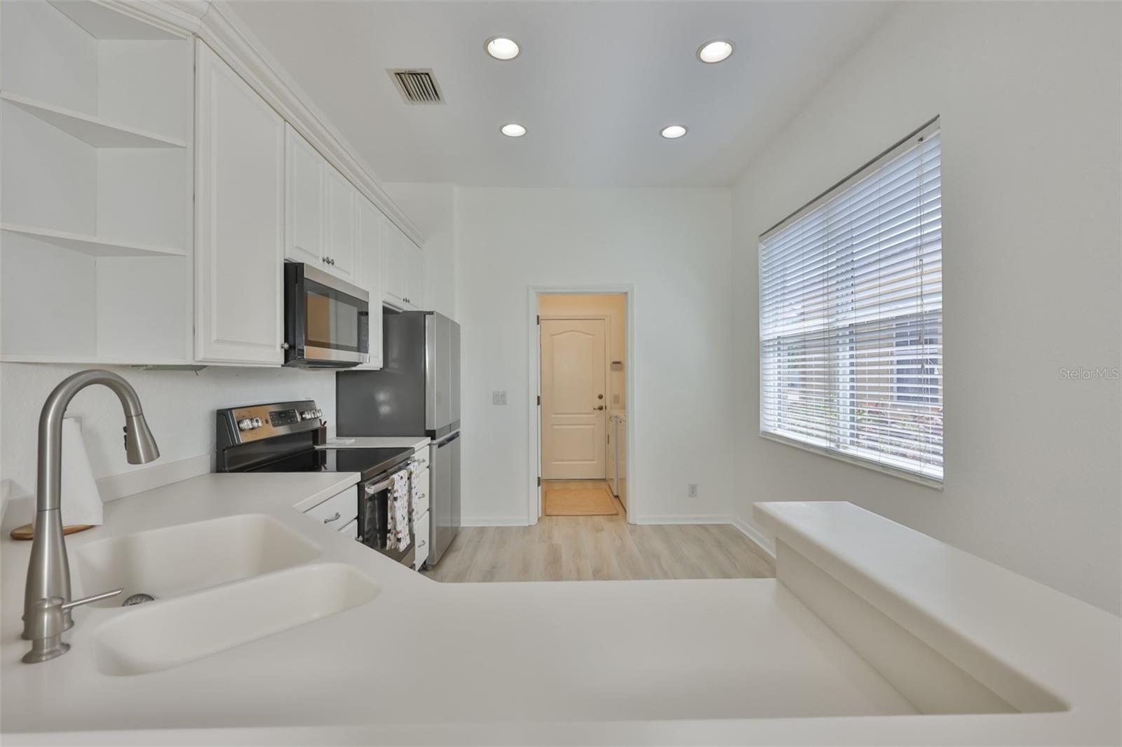 SUN CITY CENTER UNIT 264 PH - Residential