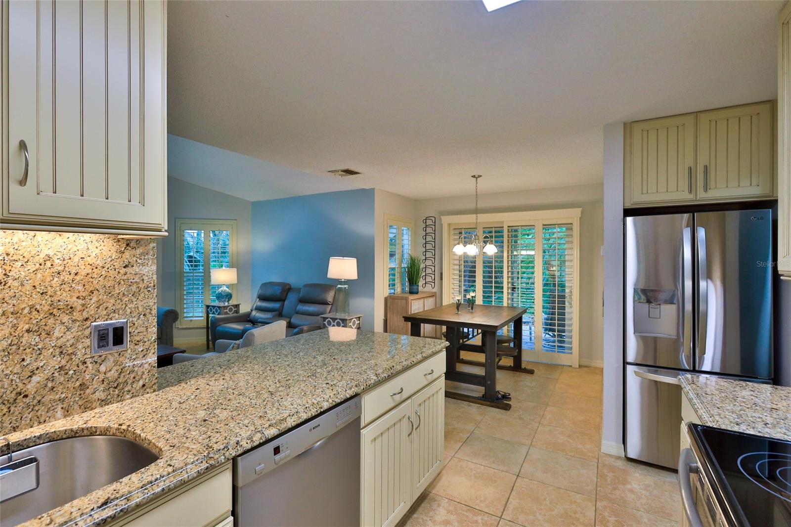 Sun Beach Club Condo Ph 01-03 - Residential