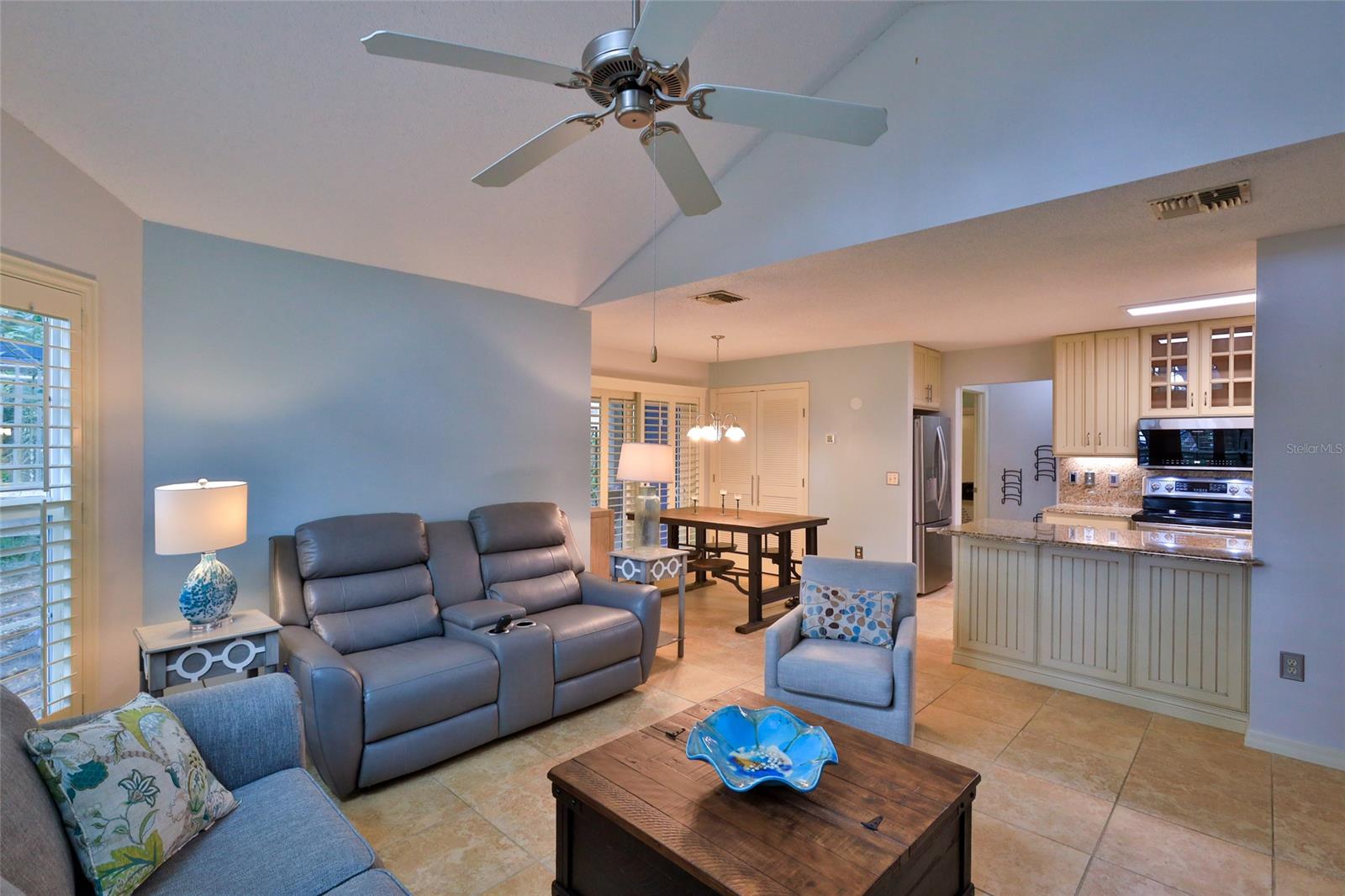 Sun Beach Club Condo Ph 01-03 - Residential