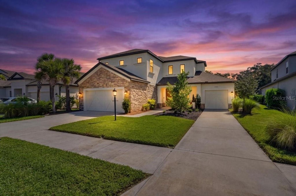Photo of 10203 Milky Way Circle, Sarasota, FL 34241 (MLS # A4707102)