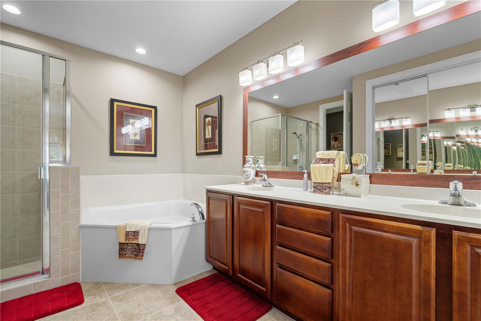 GRAND BAY CONDO - Residential