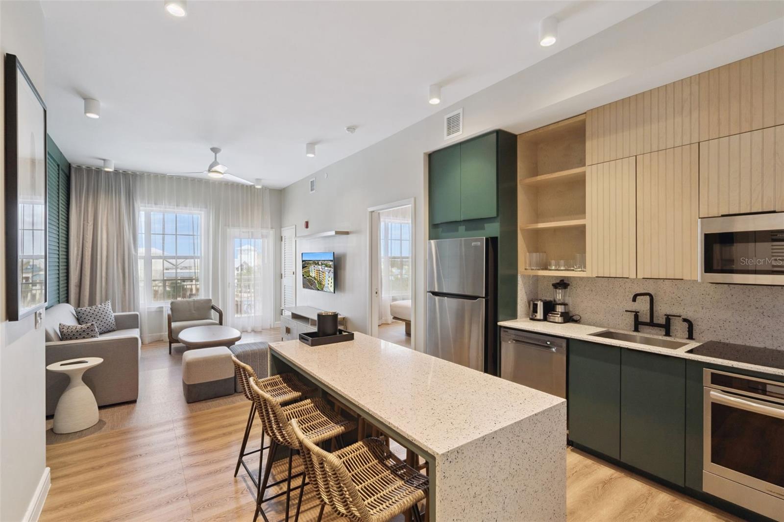 SUNSET WALK HOTEL, EMBASSY SUITES - Residential