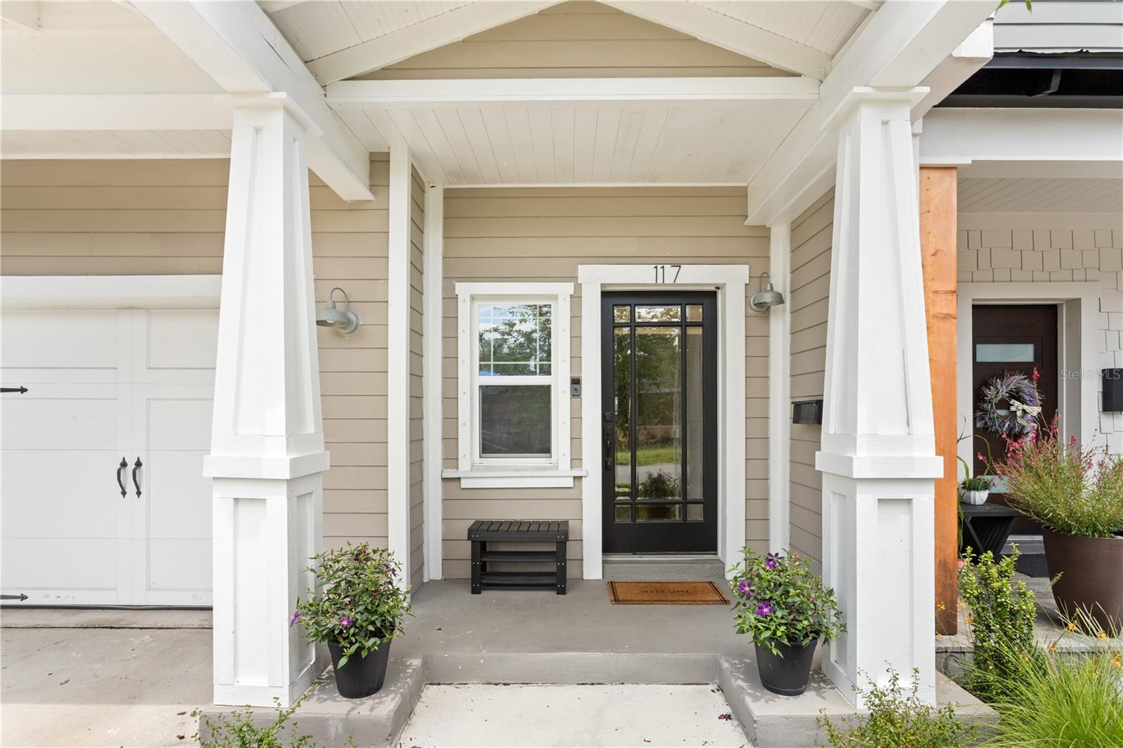 117 W GIDDENS AVENUE