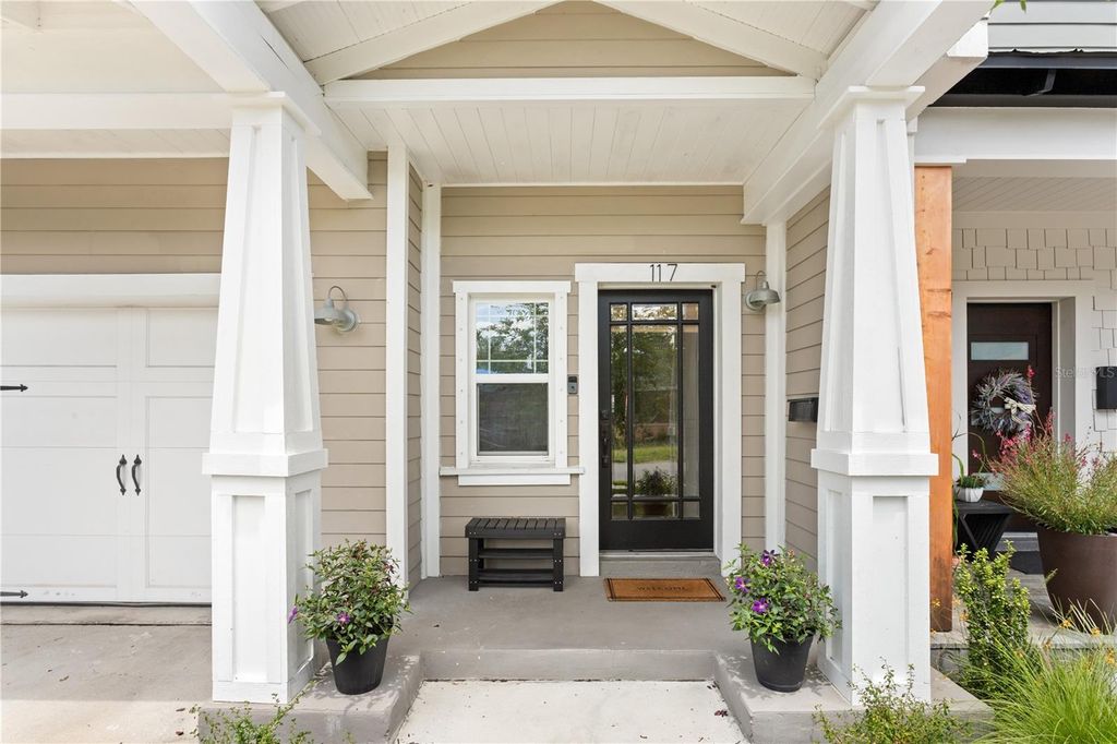 Photo of 117 W Giddens Avenue, Tampa, FL 33603 (MLS # TB8499425)