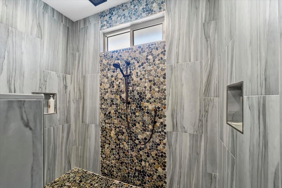 04 FAIRWAYS - Residential