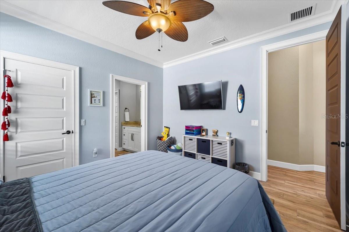 04 FAIRWAYS - Residential